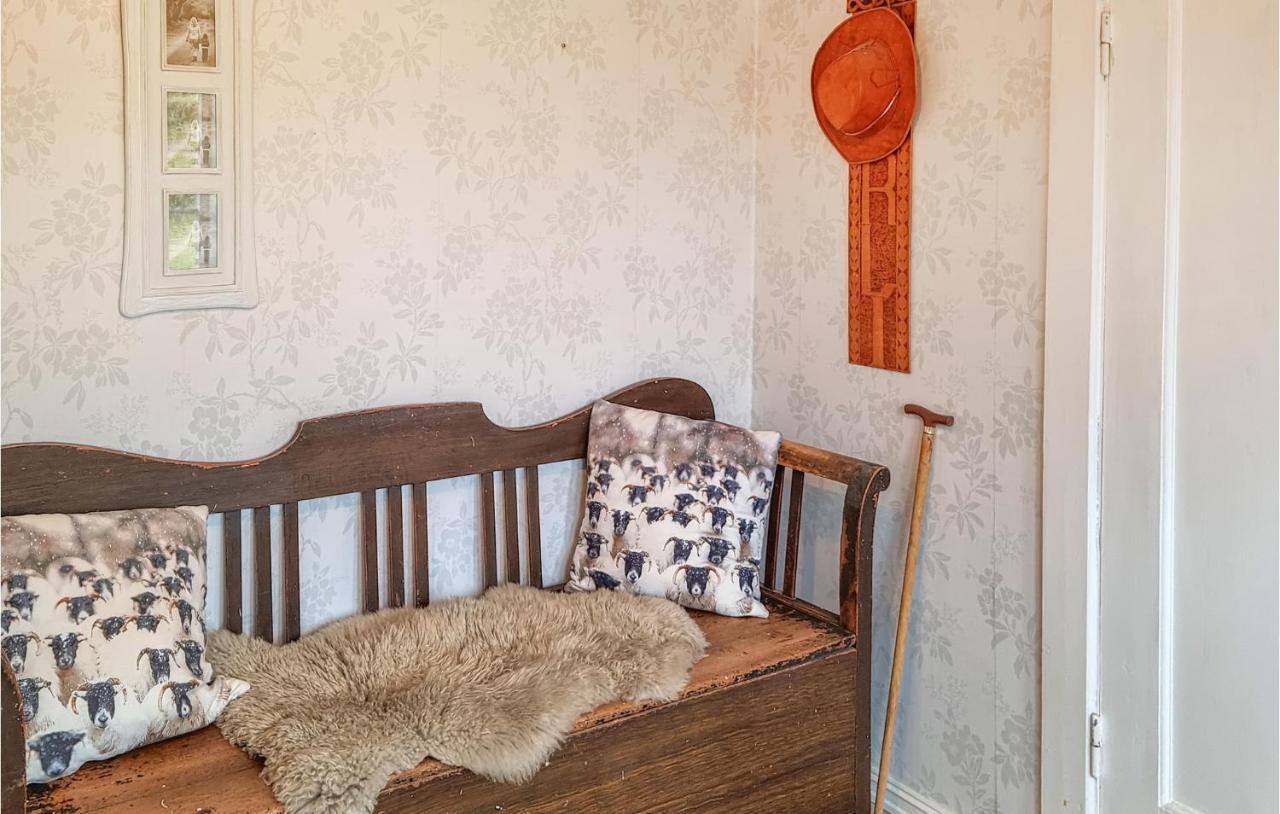 Amazing Home In Hidrasund With Wifi Eide  Habitación foto